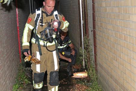 Poort in brand gestoken aan de Wilhelmina Druckerstraat Waalwijk