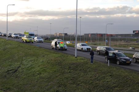 File door kleine aanrijding op de Midden-Brabantweg Waalwijk