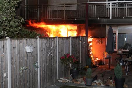 Uitslaande woningbrand aan de Eerste Zeine Waalwijk