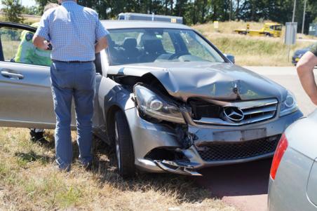 Kopstaart aanrijding afrit A59 bij Waalwijk-Oost