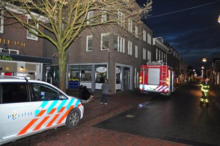 Wateroverlast in winkel aan de Grotestraat Waalwijk