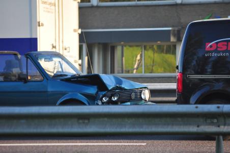 Kop-staartbotsing op A59 bij Waalwijk