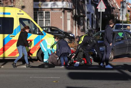 Man in scootmobiel raakt lichtgewond na aanrijding aan de Burgemeester van der Klokkenlaan Waalwijk