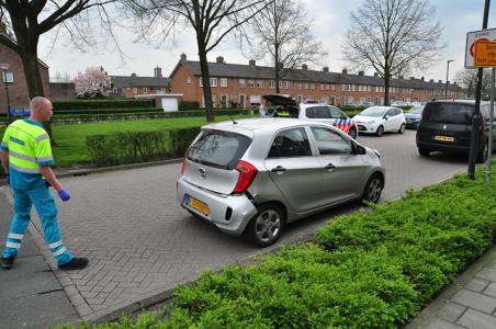 Ongeval op kruising aan de Burg. Smeelelaan Waalwijk