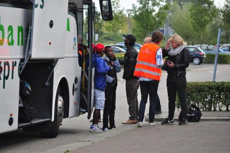 43 asielzoekers krijgen tijdelijk onderdak in sporthal aan De Gaard Waalwijk