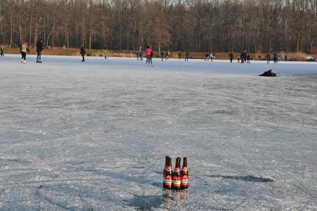 Verleidelijk schaatsweer, toch waarschuwt schaatsbond: ga niet het ijs op
