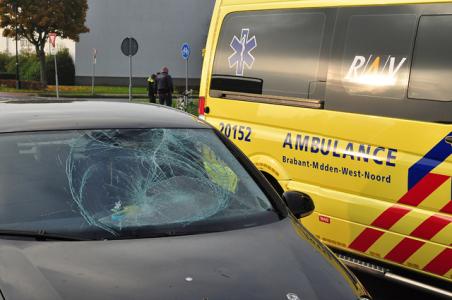 Meisje gewond na botsing met auto in Waalwijk