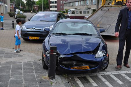 Aanrijding aan de Wethouder Smoldersstraat Waalwijk