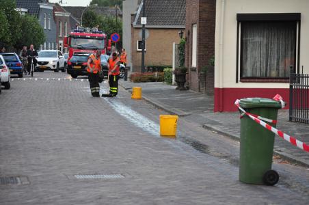 Brandweer en politie rukken uit voor oliespoor in Waalwijk