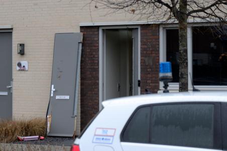 Arrestatieteam valt woning binnen aan de Gerben de Vriesstraat Waalwijk