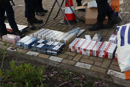 Illegale sigaretten en 40.000 euro aan schulden ontdekt bij grote controle in Waalwijk
