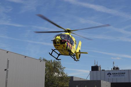 Traumahelikopter ingezet bij bedrijfsongeval aan de Sluisweg Waalwijk