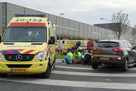 Fietsster door auto geschept aan de Kleiweg Waalwijk