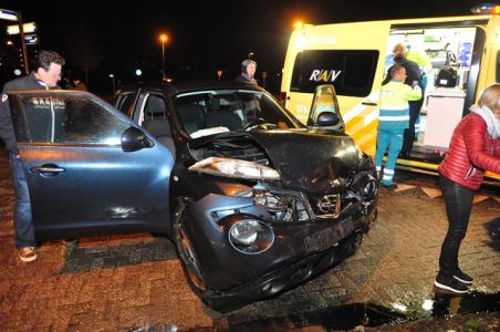 Drie auto&#039;s komen in botsing aan de Akkerlaan Waalwijk