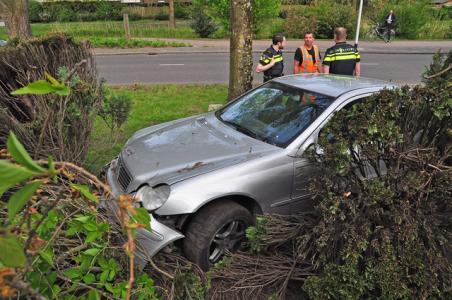 Beschonken man gaat ervandoor na ongeluk in Waalwijk en wordt aangehouden