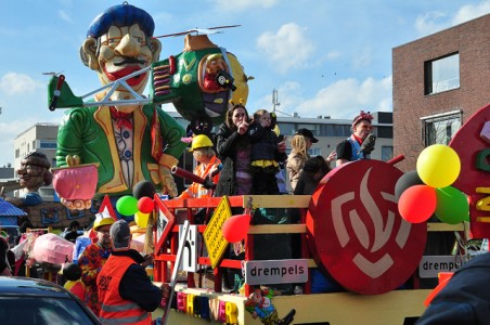 Carnavals optocht in Schoenlapperslaand Waalwijk