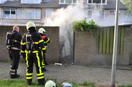 Barbecue mondt uit in schuurbrand in Waalwijk