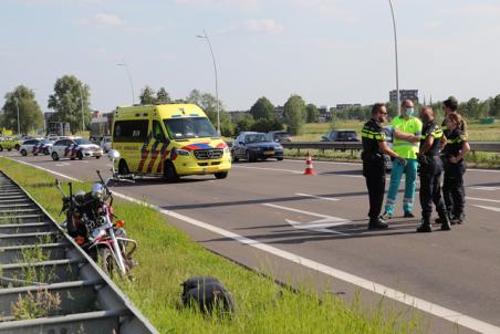 Motorrijder gaat onderuit op de Midden-Brabantweg Waalwijk