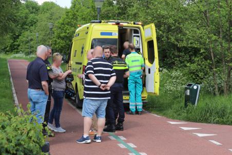 Man valt van scooter aan De Gaard Waalwijk