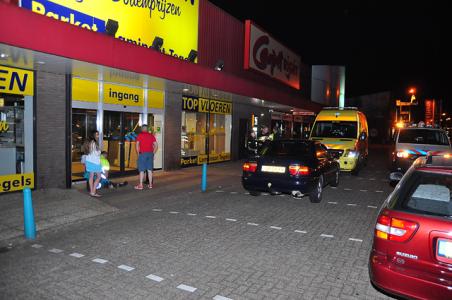 Man aangereden en raakt gewond aan de Prof. Zeemanweg Waalwijk