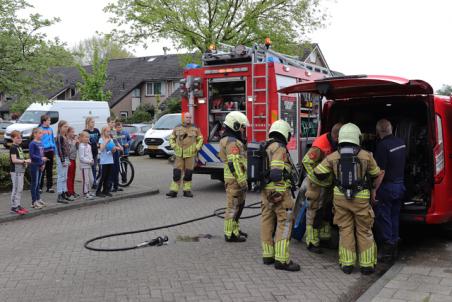 Brand in bestelbusje aan de Alexander Voormolenstraat Waalwijk