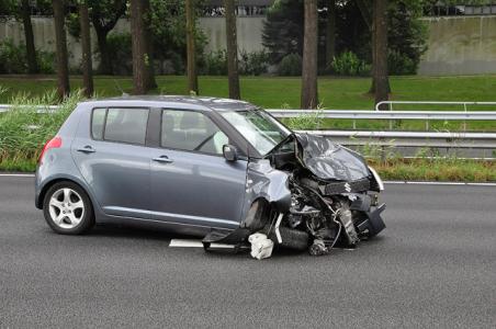 Gewonde bij botsing tussen twee auto&#039;s op A59 bij Waalwijk