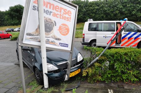 Man met teveel alcohol op veroorzaakt ongeval aan de Prof. Lorentzweg Waalwijk