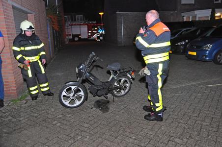 Gestolen brommer in brand gestoken aan de Touwerij Waalwijk