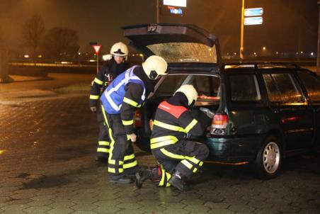 Automobilist tankt LPG en vergeet slang te verwijderen in Waalwijk