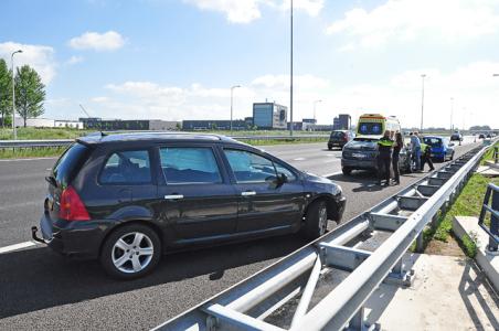 3 auto&#039;s botsen tegen elkaar op A59 (Maasroute) Waalwijk