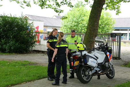 Politie houdt verwarde man aan in leegstaande school Waalwijk