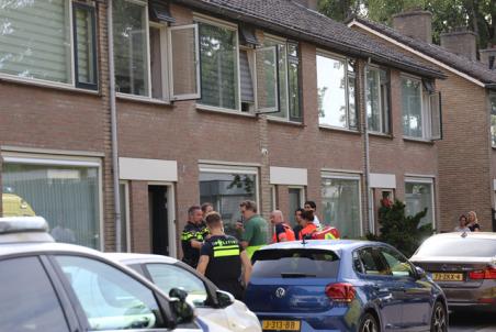 Kind van bijna 2 jaar valt uit raam aan de Mr. van Bossestraat Waalwijk