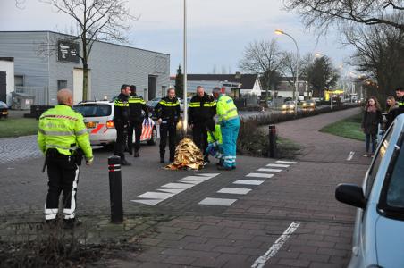 Meisje op fiets gewond door ongeluk met auto in Waalwijk