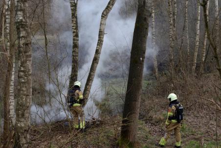 Buitenbrandje in bossen bij Het Lido Waalwijk