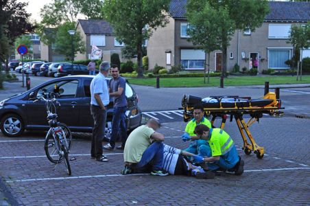 Man veel pijn na afstappen van fiets aan de Dr. Ringersstraat Waalwijk