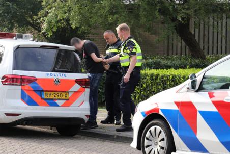 UPDATE: Vijf aanhoudingen in Waalwijk, auto&#039;s en scooters in beslag genomen