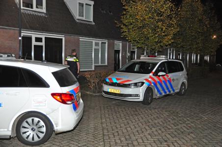 Twee mannen met wapen plegen overval op straat in Waalwijk