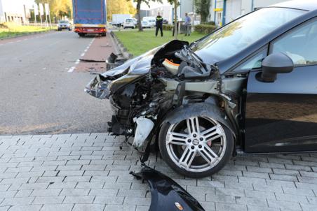 Gewonde bij ongeluk op kruising in Waalwijk