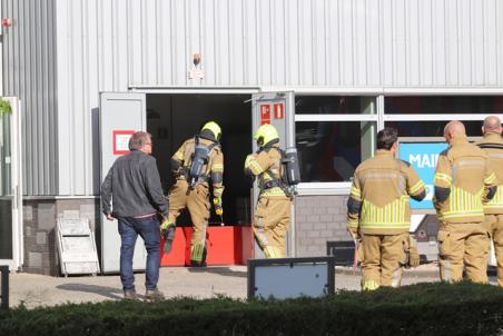 Brandweer rukt uit voor melding gevaarlijke stoffen aan de Schutweg Waalwijk