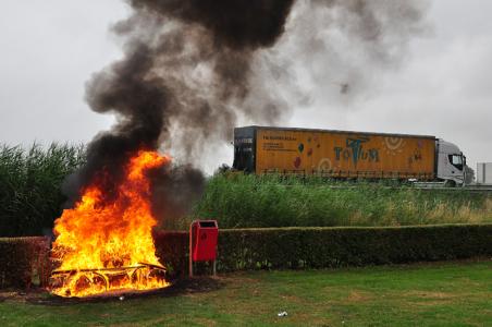 Verkeer op de A59 (Maasroute) veel last van brand aan de Winterdijk Waalwijk