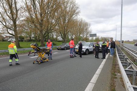 Weekendje weg eindigt in kettingbotsing op A59 bij Waalwijk