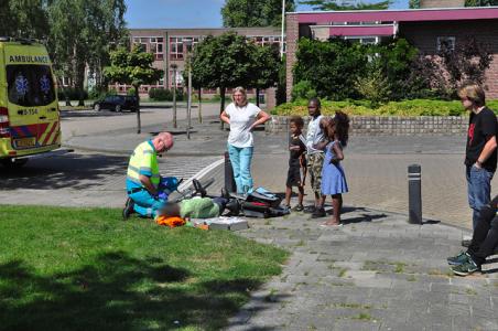 Vrouw komt hard ten val aan de Vondelstraat Waalwijk