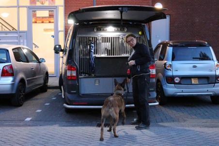 Politie valt woning binnen aan de Andoornstraat Waalwijk