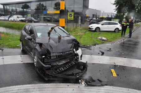 Gewonde door ongeval op kruising Kleiweg en Havenweg in Waalwijk