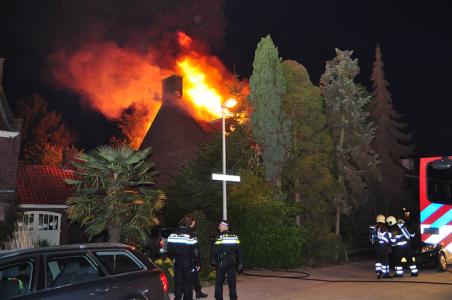 3 bewoners gered uit brandend huis aan de Van Assendelftstraat Waalwijk