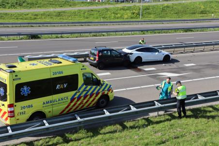 Bestuurder raakt gewond bij aanrijding op de A59 (Maasroute) Waalwijk