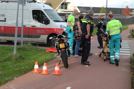 Bestuurder botst met bestelbus tegen scooterrijder aan Altenaweg Waalwijk