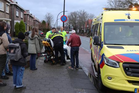 Voetganger raakt gewond na aanrijding aan de Burg. Smeelelaan Waalwijk