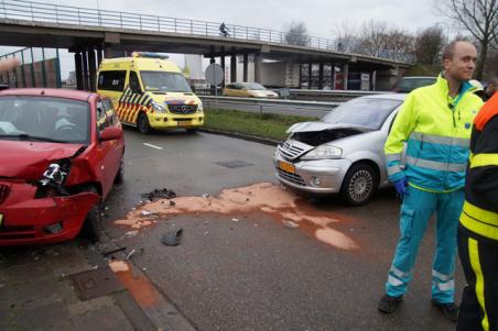 Gewonde bij botsing tussen twee auto&#039;s in Waalwijk