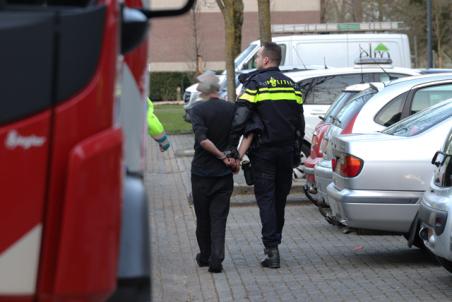 Man geboeid afgevoerd na incident in flat aan de Noordstraat Waalwijk